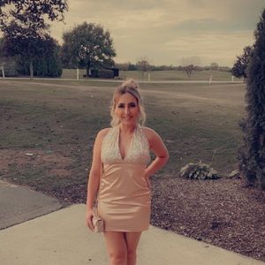 Meet your Posher, Courtney